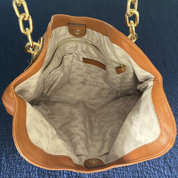 NWT Michael Kors Leather Tote - Picture 6 of 6